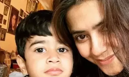 एकता कपूर इस बात से परेशान हैं कि उनके बेटे को उनके पिता प्यार नहीं करते एकता कपूर इस बात से परेशान हैं कि उनके बेटे को उनके पिता प्यार नहीं करते