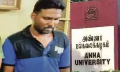 Assault case: आरोपी के मोबाइल पर अश्लील वीडियो मिले Assault case: आरोपी के मोबाइल पर अश्लील वीडियो मिले