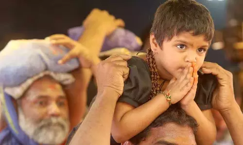 Kerala : सबरीमाला मंदिर आज खुलेगा, मकरविलक्कु उत्सव की शुरुआत होगी