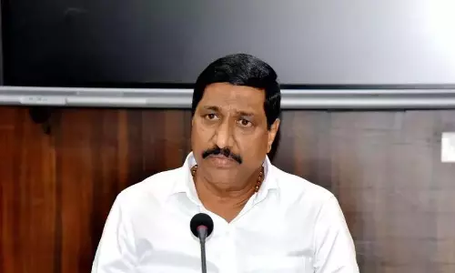जनार्दन रेड्डी ने 1.29 लाख करोड़ के बोझ के लिए YSRC को जिम्मेदार ठहराया जनार्दन रेड्डी ने 1.29 लाख करोड़ के बोझ के लिए YSRC को जिम्मेदार ठहराया
