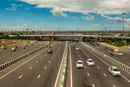 New Delhi: नए साल में दिल्ली में फरार्टे भरेंगे वाहन, पांच प्रोजेक्ट पर होगा काम New Delhi: नए साल में दिल्ली में फरार्टे भरेंगे वाहन, पांच प्रोजेक्ट पर होगा काम