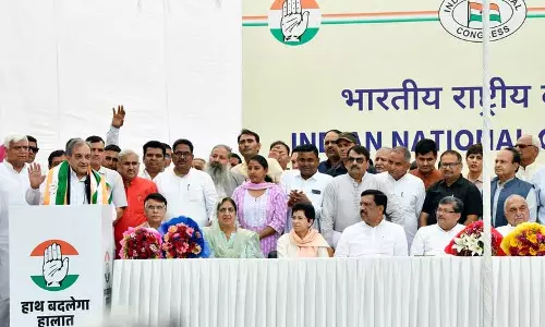 Haryana कांग्रेस अभी भी हैरान और बेखबर बनी हुई Haryana कांग्रेस अभी भी हैरान और बेखबर बनी हुई