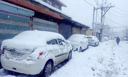 Jammu: नये साल के सप्ताह में कश्मीर में और अधिक बर्फबारी की संभावना Jammu: नये साल के सप्ताह में कश्मीर में और अधिक बर्फबारी की संभावना