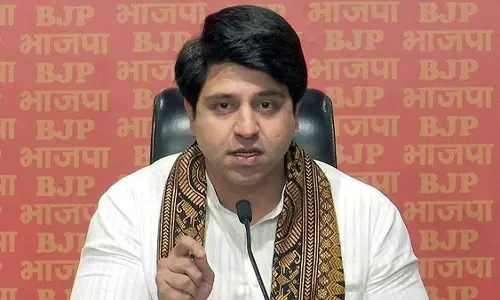 New Delhi: बीजेपी प्रवक्ता शहजाद पूनावाला ने आम आदमी पार्टी पर निशाना साधा New Delhi: बीजेपी प्रवक्ता शहजाद पूनावाला ने आम आदमी पार्टी पर निशाना साधा