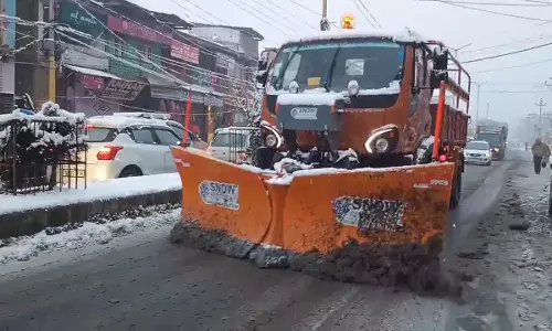 अधिकारियों ने Shopian-Pulwama में सभी प्राथमिकता वाली सड़कें साफ कर दीं