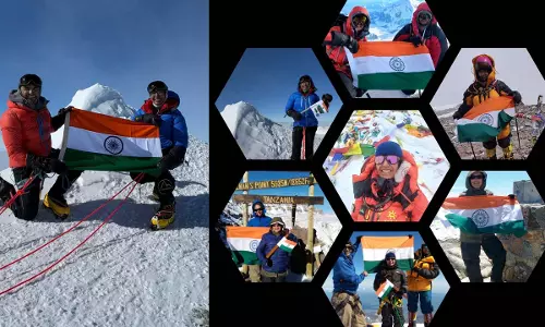 मुंबई की 17 वर्षीय काम्या ने रचा इतिहास: दुनिया की सात सबसे ऊंची चोटियों पर चढ़े मुंबई की 17 वर्षीय काम्या ने रचा इतिहास: दुनिया की सात सबसे ऊंची चोटियों पर चढ़े