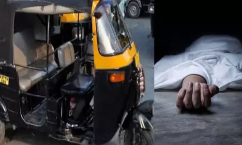 नशे में रिक्शा चालक: लापरवाही से यात्री की रिक्शा पलटने से मौत