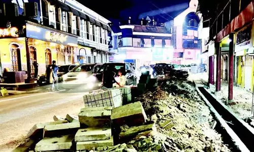 स्मार्ट सिटी के अव्यवस्थित सड़क निर्माण कार्यों से Panaji का उत्सवी उत्साह फीका पड़ गया स्मार्ट सिटी के अव्यवस्थित सड़क निर्माण कार्यों से Panaji का उत्सवी उत्साह फीका पड़ गया