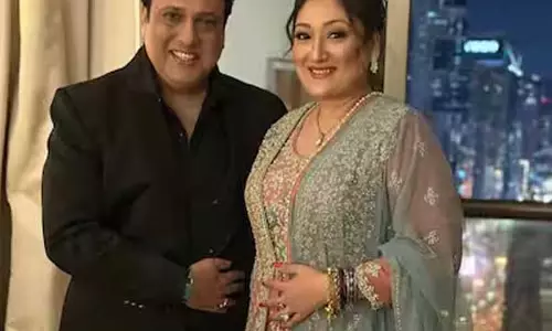 शादी के साल भर बाद ही मां बन गई थी Govinda की पत्नी शादी के साल भर बाद ही मां बन गई थी Govinda की पत्नी