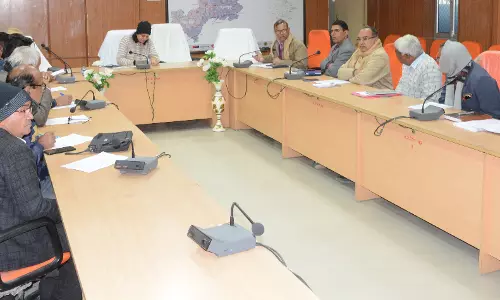 Churu: औद्योगिक क्षेत्रों में सुविधाओं के विस्तार के लिए करें प्रयास