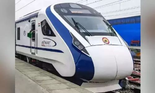 तिरुवनंतपुरम वापसी ट्रेन 4.05 पर मंगलौर के लिए दूसरे वंदे भारत का युग तिरुवनंतपुरम वापसी ट्रेन 4.05 पर मंगलौर के लिए दूसरे वंदे भारत का युग