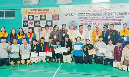 Arunachal : मॉम निटिंग ने जूनियर स्टेट रैंकिंग बैडमिंटन टूर्नामेंट पर किया कब्जा Arunachal : मॉम निटिंग ने जूनियर स्टेट रैंकिंग बैडमिंटन टूर्नामेंट पर किया कब्जा
