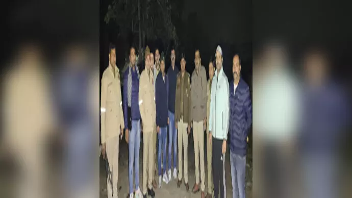 पुलिस ने मुठभेड़ के बाद किया शातिर बदमाश को गिरफ्तार, अवैध हथियार बरामद