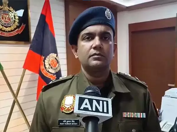 Delhi Police ने बिना पहचान के रह रहे 12 बांग्लादेशी नागरिकों को हिरासत में लिया