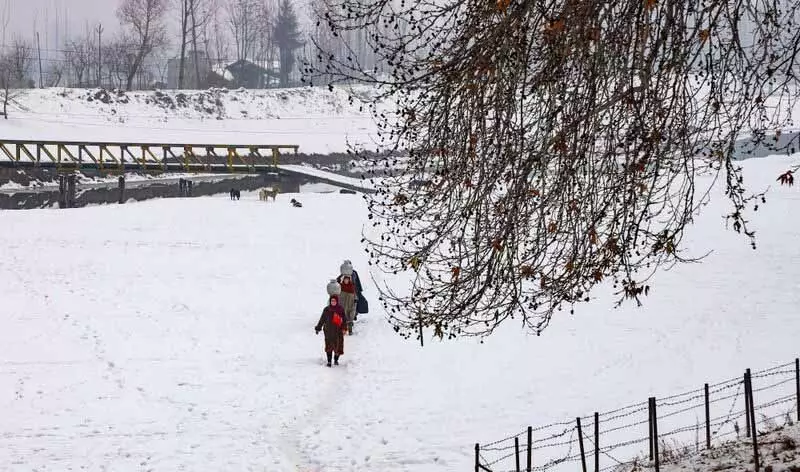 Gulmarg-Pahalgam शीतलहर की चपेट में, शेष घाटी में खराब मौसम से राहत