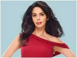 Mallika Sherawat: 22 साल के करियर में मल्लिका ने दीं सिर्फ 2 हिट फिल्में, फिर भी हैं करोड़ों की मालकिन