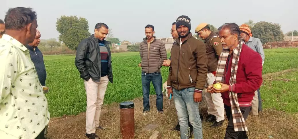 Baran: जिला कलेक्टर ने खुद जाकर बंद कराए बोरवेल Baran: जिला कलेक्टर ने खुद जाकर बंद कराए बोरवेल