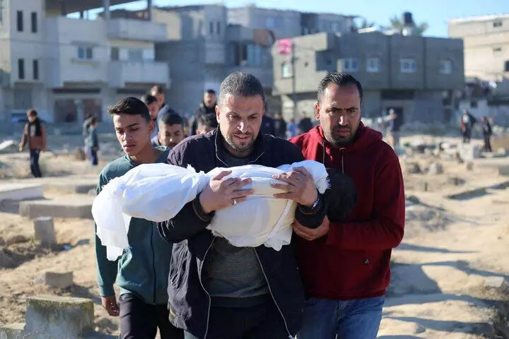 Gaza में लोगों की भीषण ठंड से मौत, हमास ने संयुक्त राष्ट्र से लगाई गुहार