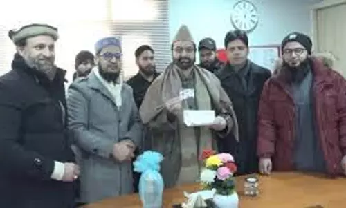 Mirwaiz ने उजाला ग्रुप ऑफ हॉस्पिटल्स के इमामों के लिए विशेष स्वास्थ्य कार्ड लॉन्च किया
