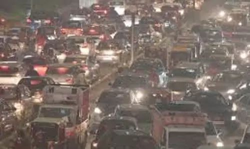 Kanpur: नए साल के जश्न पर ट्रैफिक एडवाइजरी, इन रास्तों पर यात्रा करने से बचें Kanpur: नए साल के जश्न पर ट्रैफिक एडवाइजरी, इन रास्तों पर यात्रा करने से बचें