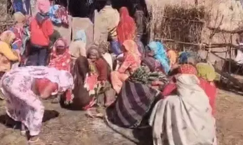 Shivpuri: तिहरे हत्याकांड से फैली सनसनी, जांच में जुटी पुलिस Shivpuri: तिहरे हत्याकांड से फैली सनसनी, जांच में जुटी पुलिस