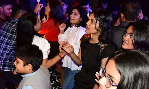 भुवनेश्वर नए साल के जश्न के लिए तैयार भुवनेश्वर नए साल के जश्न के लिए तैयार