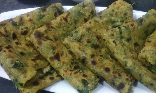 Saag से बनाएं टेस्टी पराठा,स्वाद ऐसा की बना दे दीवाना