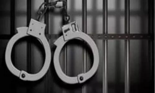 RDO कार्यालय में आग लगने के मामले में CID अधिकारियों ने वरिष्ठ सहायक को गिरफ्तार किया RDO कार्यालय में आग लगने के मामले में CID अधिकारियों ने वरिष्ठ सहायक को गिरफ्तार किया