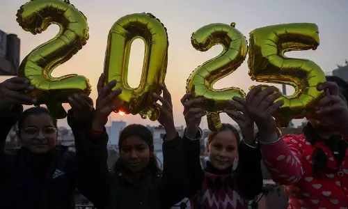 Jammu: घाटी में नए साल पर कोई आधिकारिक समारोह नहीं Jammu: घाटी में नए साल पर कोई आधिकारिक समारोह नहीं