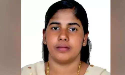 Kerala : निमिषा प्रिया को झटका यमन के राष्ट्रपति ने मौत की सज़ा सुनाई Kerala : निमिषा प्रिया को झटका यमन के राष्ट्रपति ने मौत की सज़ा सुनाई