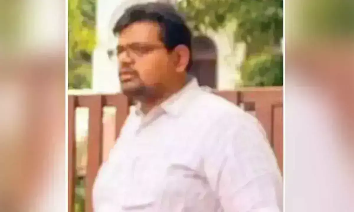 CID ने उप-कलेक्टर कार्यालय अग्निकांड मामले में वरिष्ठ सहायक को गिरफ्तार किया CID ने उप-कलेक्टर कार्यालय अग्निकांड मामले में वरिष्ठ सहायक को गिरफ्तार किया