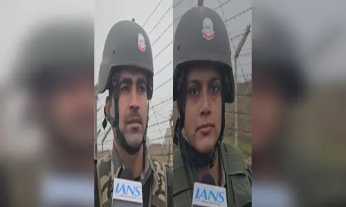 भारत-पाक बॉर्डर पर तैनात बीएसएफ के जवानों ने दी नव वर्ष की शुभकामनाएं