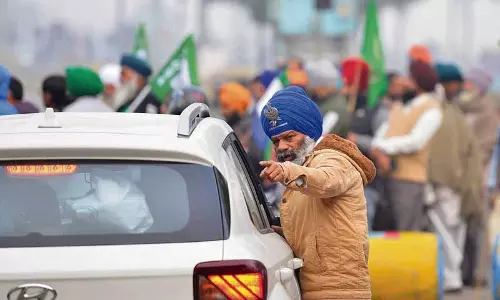 Punjab बंद से सड़क और रेल यातायात ठप्प, आप सरकार दल्लेवाल को अस्पताल पहुंचाने में विफल