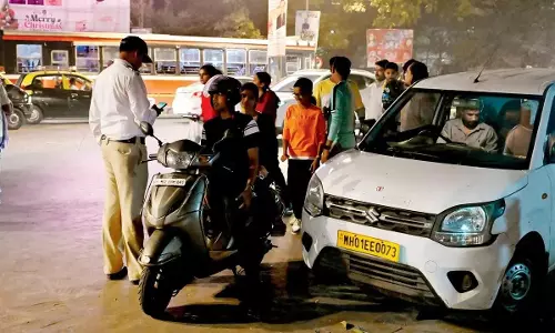 नए साल की पूर्व संध्या पर Mumbai में कड़ी सुरक्षा, 14,000 से अधिक जवान तैनात