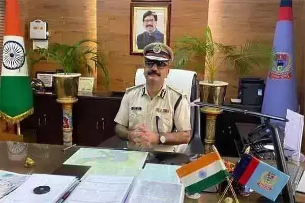 Ranchi: नक्सलवाद को लेकर DGP आज 16 जिलों के SP के साथ करेंगे बैठक Ranchi: नक्सलवाद को लेकर DGP आज 16 जिलों के SP के साथ करेंगे बैठक