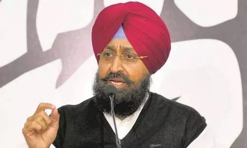 किसानों को डराया-धमकाया जा रहा: Bajwa