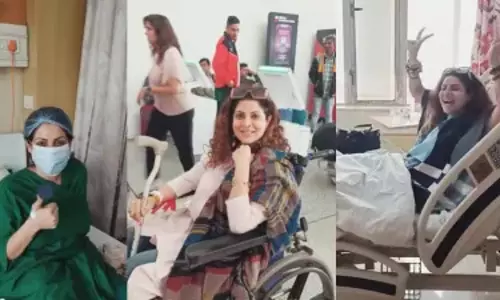 Tanaaz ईरानी व्हीलचेयर पर पहुंची Tanaaz ईरानी व्हीलचेयर पर पहुंची