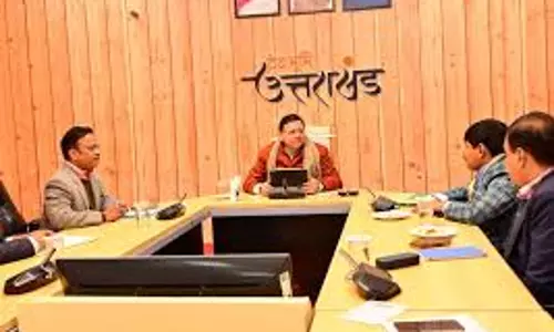 Dehradun: नववर्ष के अवसर पर सीएम धामी ने अधिकारियों को दिए निर्देश