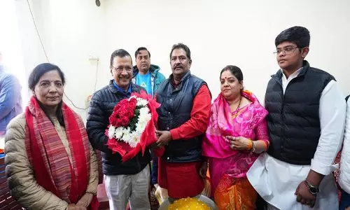 Kejriwal ने पुजारी, ग्रंथी सम्मान योजना के लिए पंजीकरण शुरू किया
