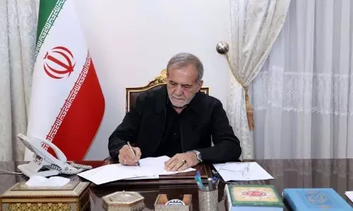 Iranian राष्ट्रपति पेज़ेशकियन ने ईसाई राष्ट्रों को नव वर्ष की शुभकामनाएं दीं Iranian राष्ट्रपति पेज़ेशकियन ने ईसाई राष्ट्रों को नव वर्ष की शुभकामनाएं दीं