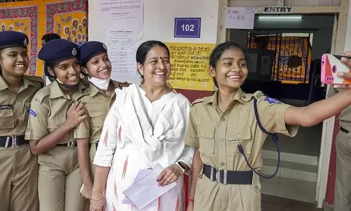 स्टेडियम की गैलरी से गिरे केरल के कांग्रेस MLA की हालत में सुधार