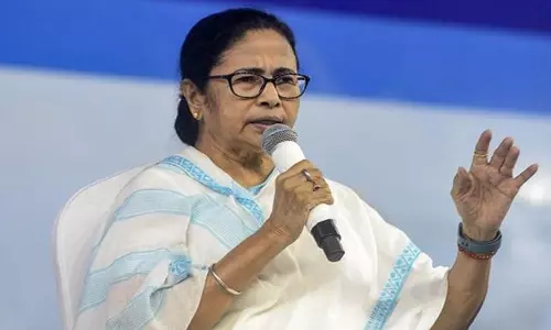 ADR रिपोर्ट में ममता को सबसे गरीब सीएम बताया गया ADR रिपोर्ट में ममता को सबसे गरीब सीएम बताया गया