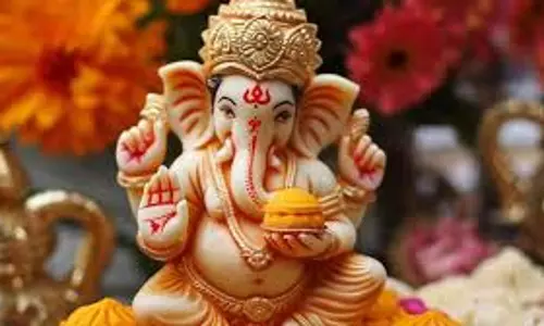 Naye Saal पर ऐसे स्थापित करें भगवान गणेश, घर आएगी सुख समृद्धि Naye Saal पर ऐसे स्थापित करें भगवान गणेश, घर आएगी सुख समृद्धि