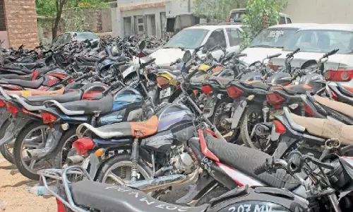 Ranchi: बोली लगाइए, ट्रक से मोटरसाइकल तक; वन विभाग कर रहा नीलामी