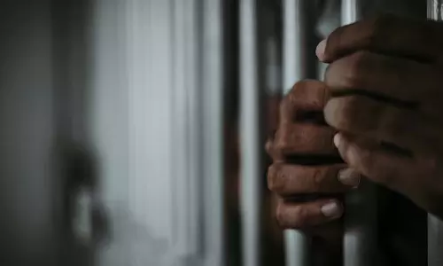 Kerala : ट्यूशन सेंटर में छात्रा का यौन शोषण, आरोपी को 111 साल की कठोर सजा मिली Kerala : ट्यूशन सेंटर में छात्रा का यौन शोषण, आरोपी को 111 साल की कठोर सजा मिली