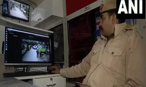 Delhi Police ने नए साल 2025 के लिए सुरक्षा कड़ी की, चेकपॉइंट स्थापित किए Delhi Police ने नए साल 2025 के लिए सुरक्षा कड़ी की, चेकपॉइंट स्थापित किए