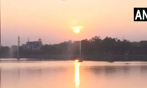 रायपुर में साल 2024 का आखिरी सूर्यास्त देखा गया