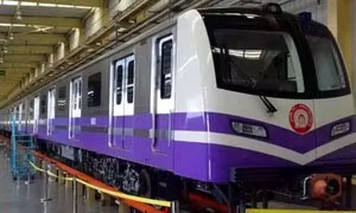 Kolkata मेट्रो ने नए साल की पूर्व संध्या पर भीड़ से निपटने के लिए सुरक्षा बढ़ाई Kolkata मेट्रो ने नए साल की पूर्व संध्या पर भीड़ से निपटने के लिए सुरक्षा बढ़ाई