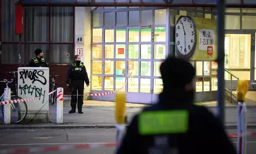 Berlin : दो लोगों पर हमला करने वाला व्यक्ति हिरासत में लिया गया