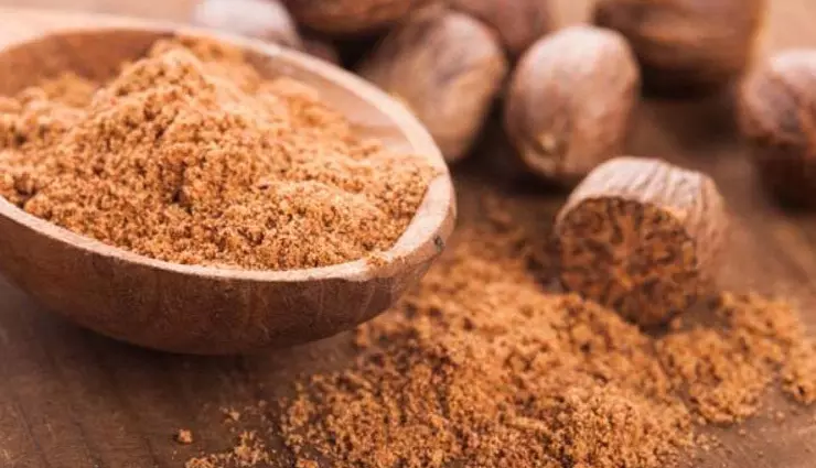 Skin Care: सर्दियों में एलोवेरा जेल में शहद और जायफल मिलाकर लगाएं बेदाग और जवां त्वचा, झुर्रियां होंगी दूर Skin Care: सर्दियों में एलोवेरा जेल में शहद और जायफल मिलाकर लगाएं बेदाग और जवां त्वचा, झुर्रियां होंगी दूर